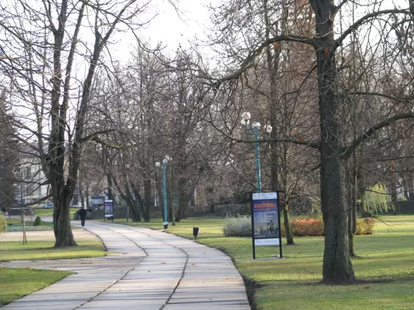 Stacijas parks 1